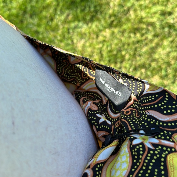 The Kooples Paris “Vintage flowers” women’s size 2 asymmetrical blk/yellow skirt - Picture 8 of 11